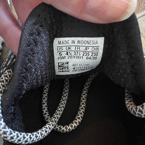 Sneakers! Adidas! Back to school! - Picture 2 of 5